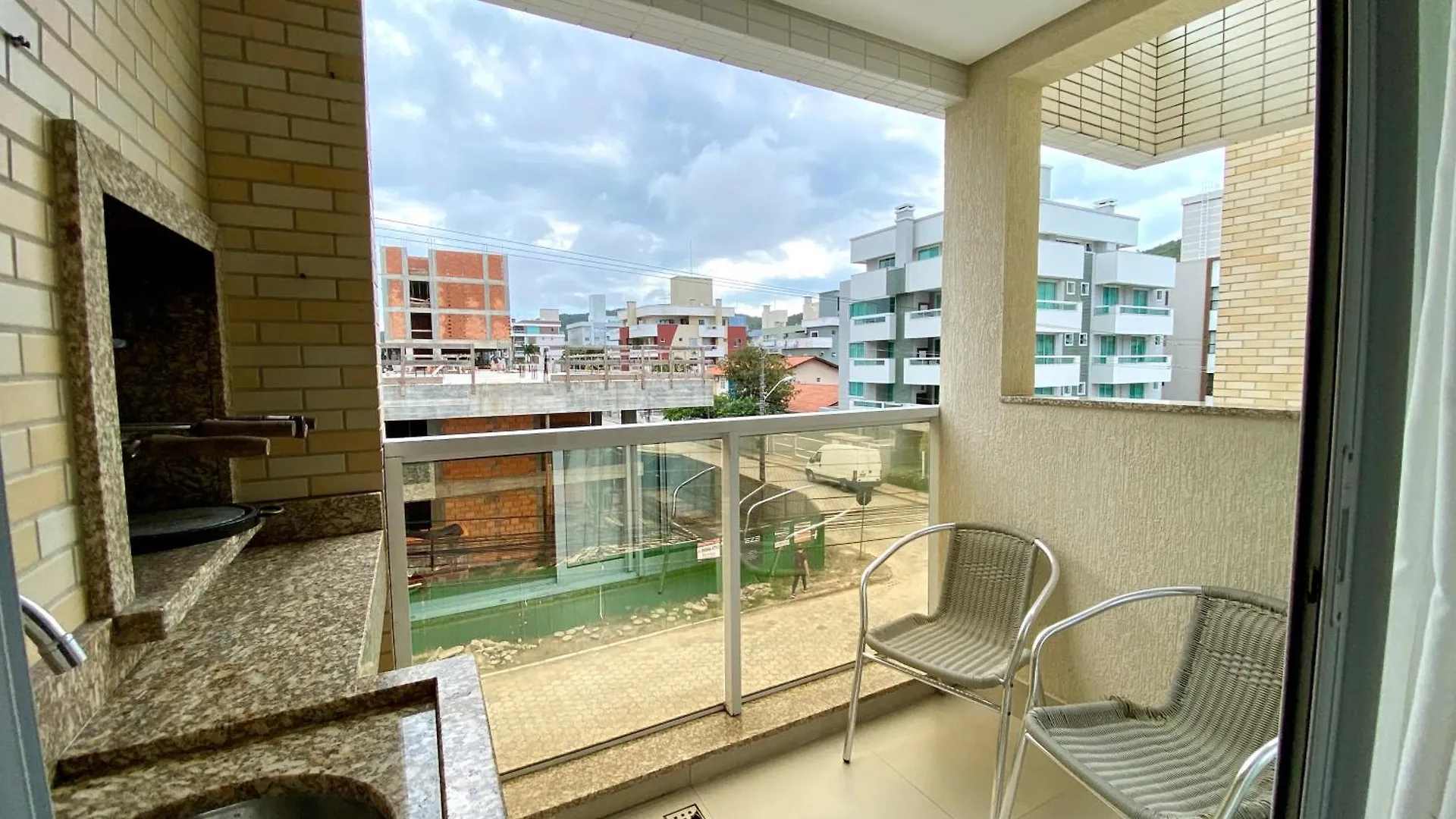 Apartamento 2 Quartos Na Praia De Bombas Bombinhas